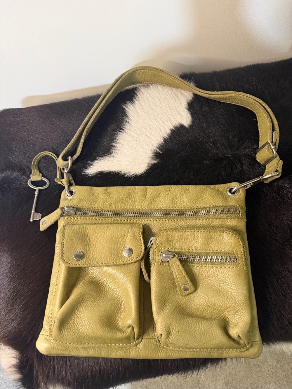 Fossil Olive Green Leather Crossbody Bag with Front Pockets